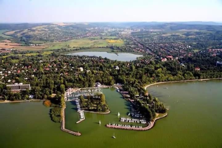 Legkondicionalt, Erkelyes Szoba, Privat Fuerdovel A Balatonon Kőröshegy Exteriör bild